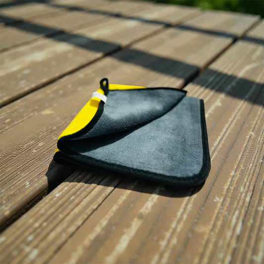 Moshakha microfiber cleaning cloths, 40x40 cm, ultra plush and highly absorbent for car, bike, and home cleaning, pack of 3